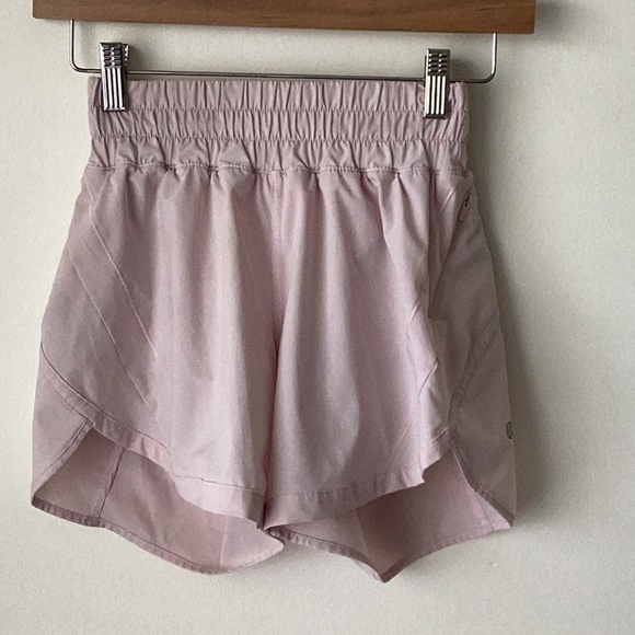 Lululemon Track That Short in Pink Bliss Sz 2 - Picture 5 of 9